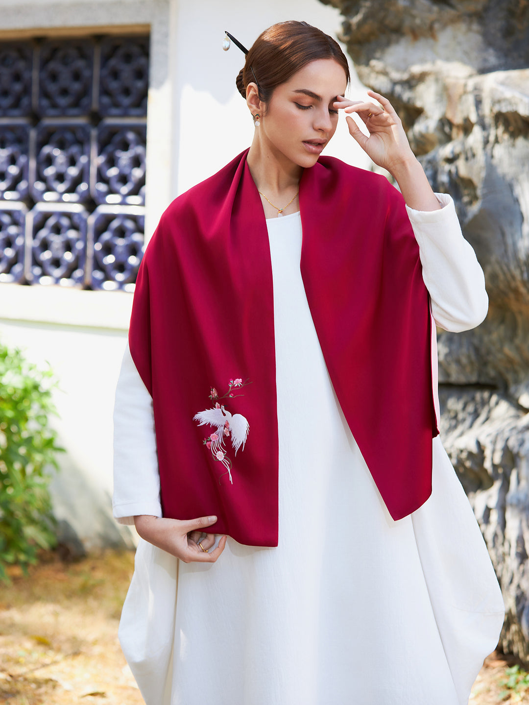 Handmade Su Xiu Silk Scarf – Red White Phoenix Embroidery
