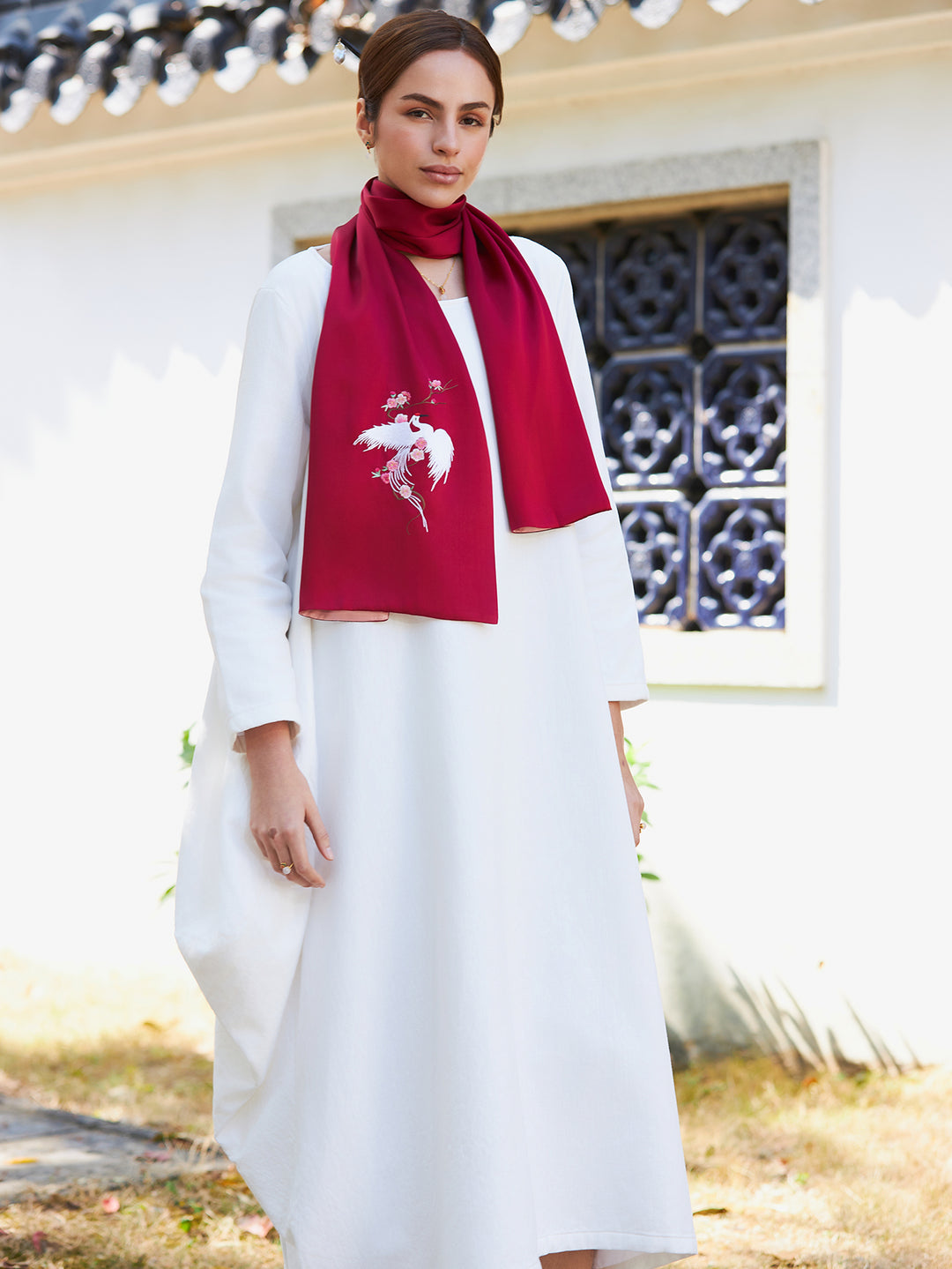 Handmade Su Xiu Silk Scarf – Red White Phoenix Embroidery