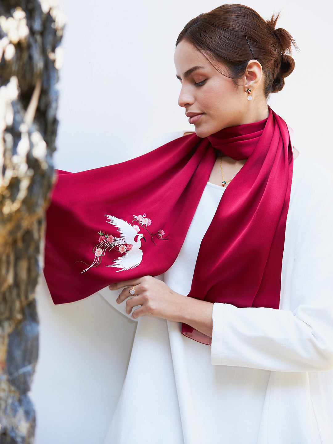 Handmade Su Xiu Silk Scarf – Red White Phoenix Embroidery