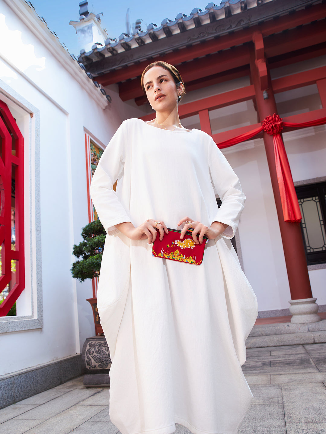 Deep Red Embroidered Linen Tote: Tibetan Prosperity Symbol & Eco-Durable