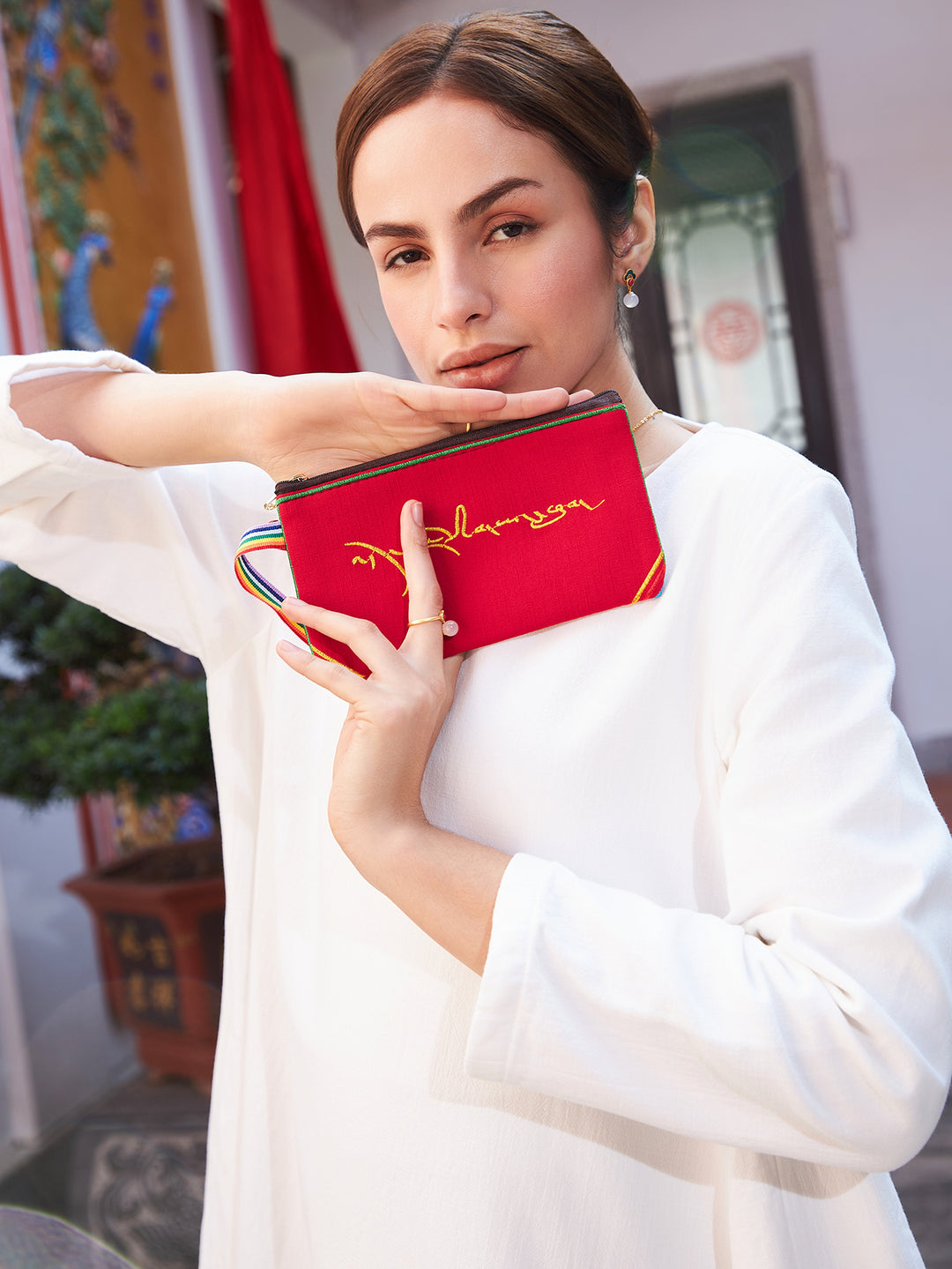 Deep Red Embroidered Linen Tote: Tibetan Prosperity Symbol & Eco-Durable