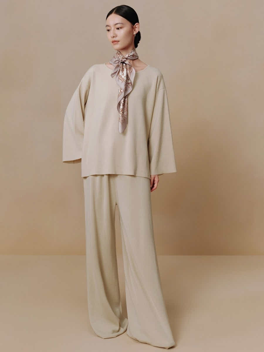 18 Momme Silk Scarf: Breathable, Budding Vitality Art & Modern Elegance - Yomkey