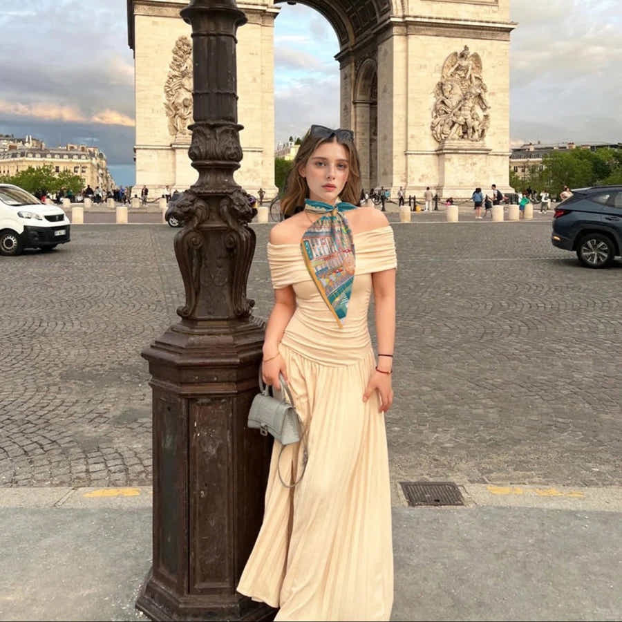 18 Momme Silk Scarf: Breathable, Double - Sided Paris Art & Luxury Gift - Yomkey