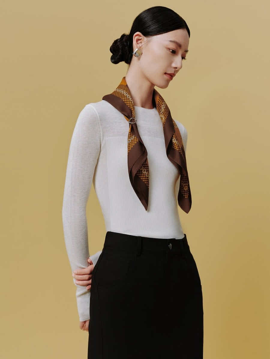 18 Momme Silk Scarf: Breathable, Kaleidoscope Style & Vibrant Luxury - Yomkey