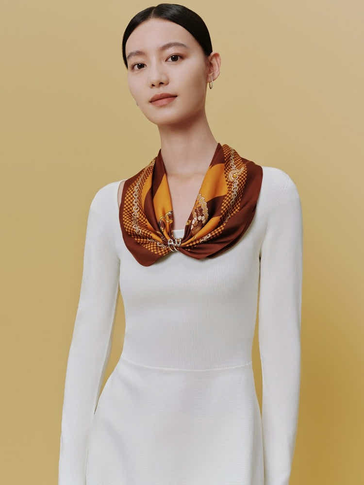 18 Momme Silk Scarf: Breathable, Kaleidoscope Style & Vibrant Luxury - Yomkey