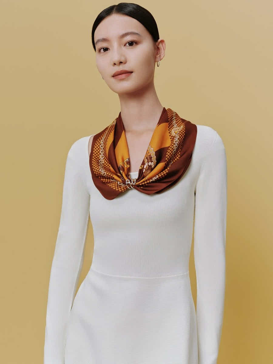 18 Momme Silk Scarf: Breathable, Kaleidoscope Style & Vibrant Luxury - Yomkey