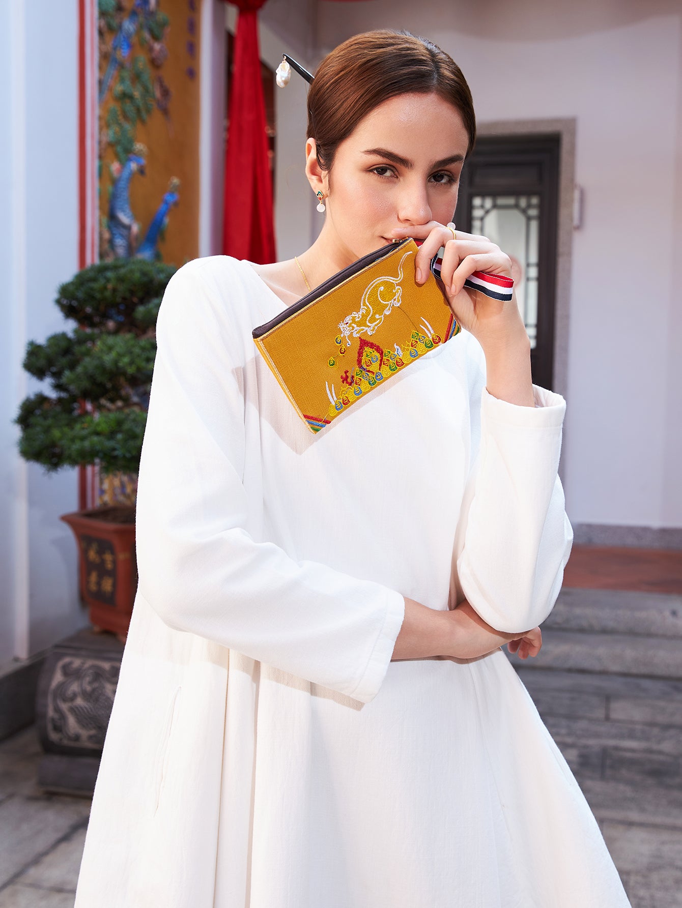 Exquisite Chinese Tibetan Style Embroidered Canvas Wallet, Ginger Color Coin Purse with Tibetan Wealth God and Rat Embroidery.