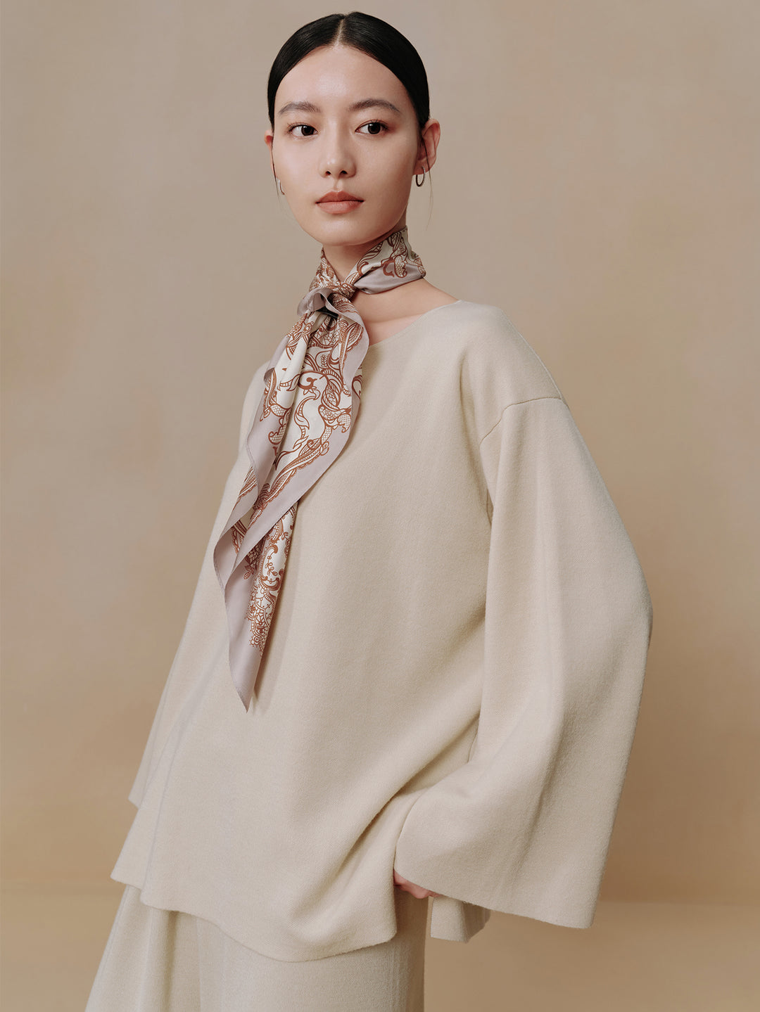 Exquisite Mulberry Silk Medium Square Scarf for Women – Double-Sided Print – Wensli Bud Lace Rhythm Series
