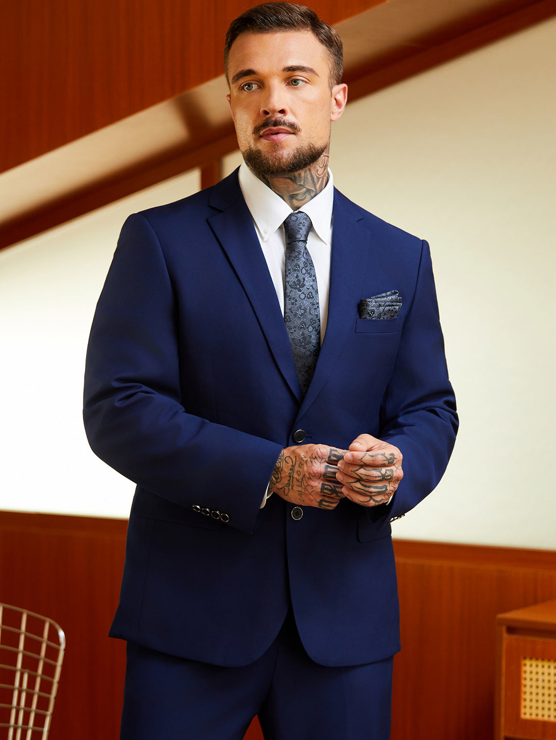 Monarch's Presence Gift Set | Silk Tie & Porcelain | Executive Business Collection