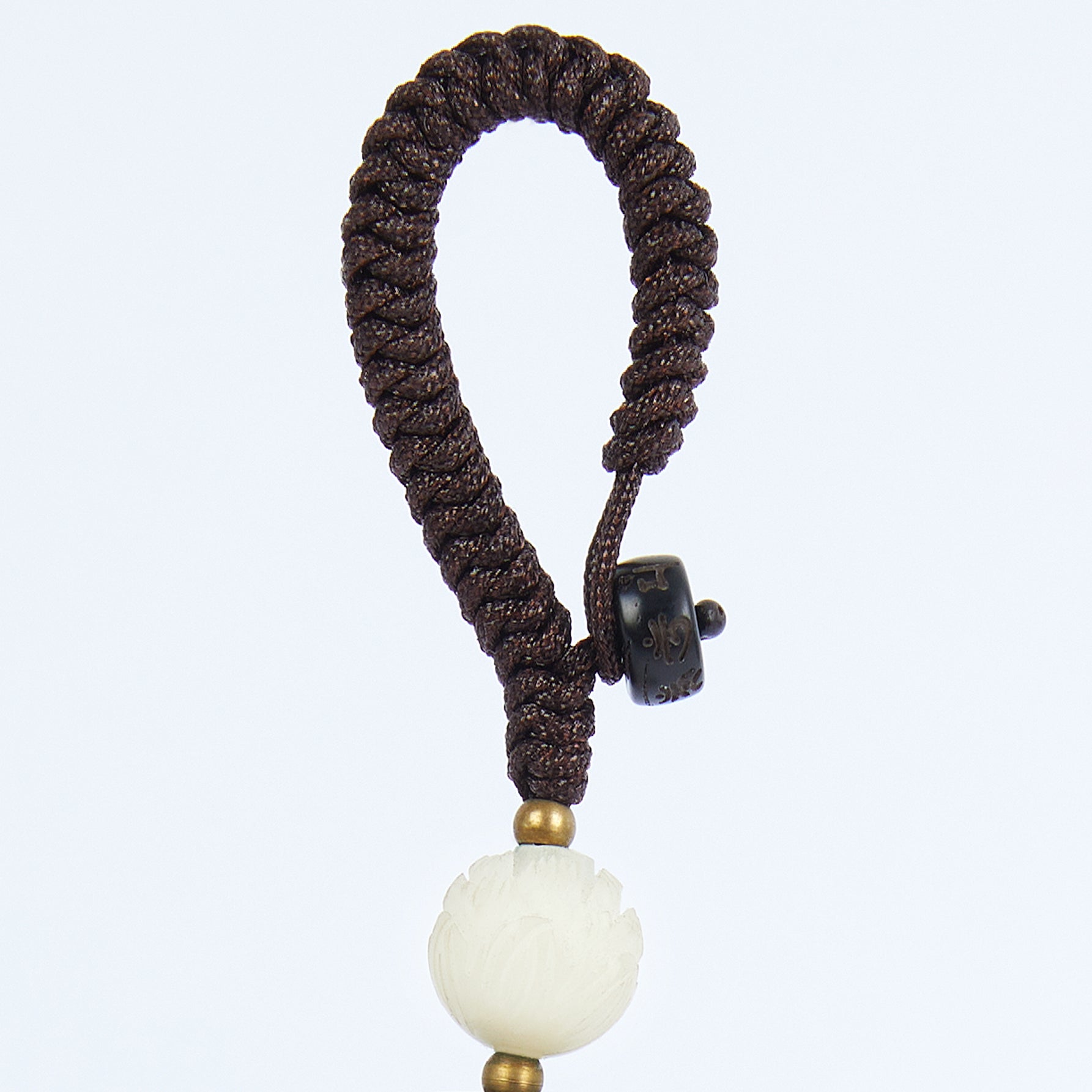 Pendentif en perles de fortune en bois de santal – Bénédictions spirituelles et élégance naturelle