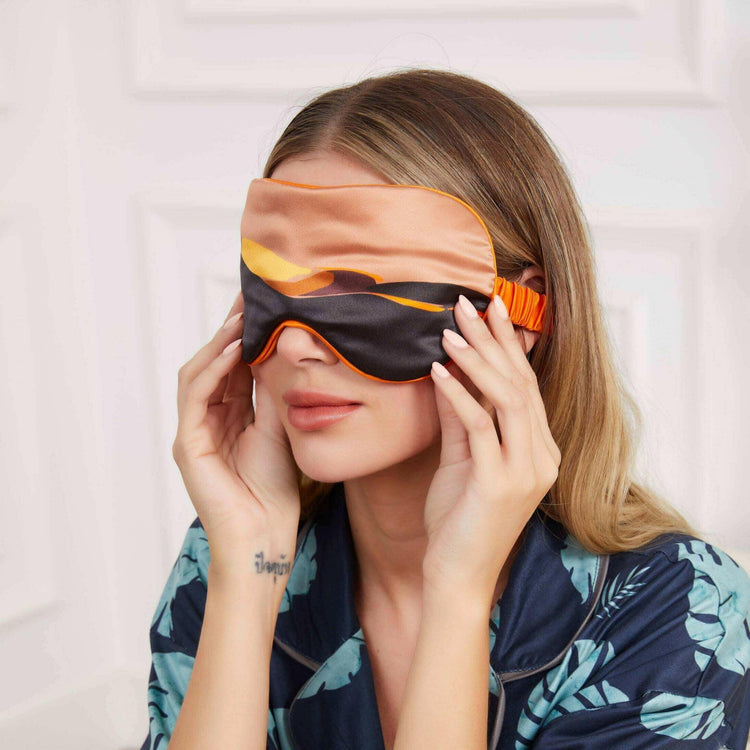 Luxurious Silk Sleep Mask - Ultimate Comfort for Restorative Slumber