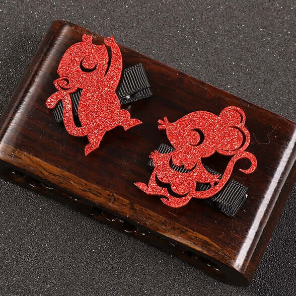 Adorable Sequined Hairclip With The 12 Chinese Zodiac Pattern