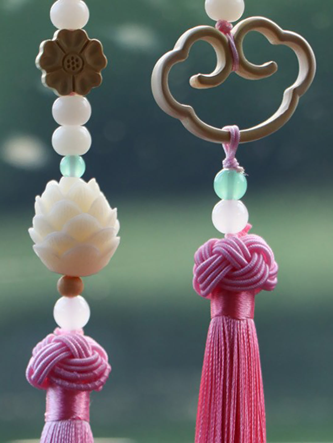 Handcrafted Bodhi Seed Car Charm – Lotus Rearview Mirror Ornament for Safety and Good Fortune