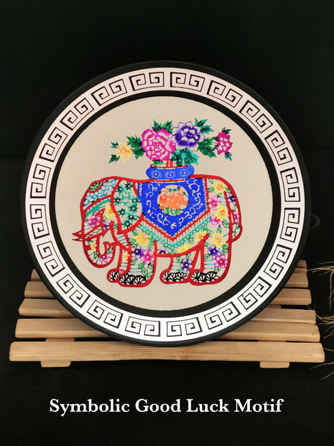 Exquisite Chinese Style Handcrafted Paper-Cut Mirror Frame – Traditional Home Decor Picture Frame with Unique Patterns, Gift & Hanging Ornament