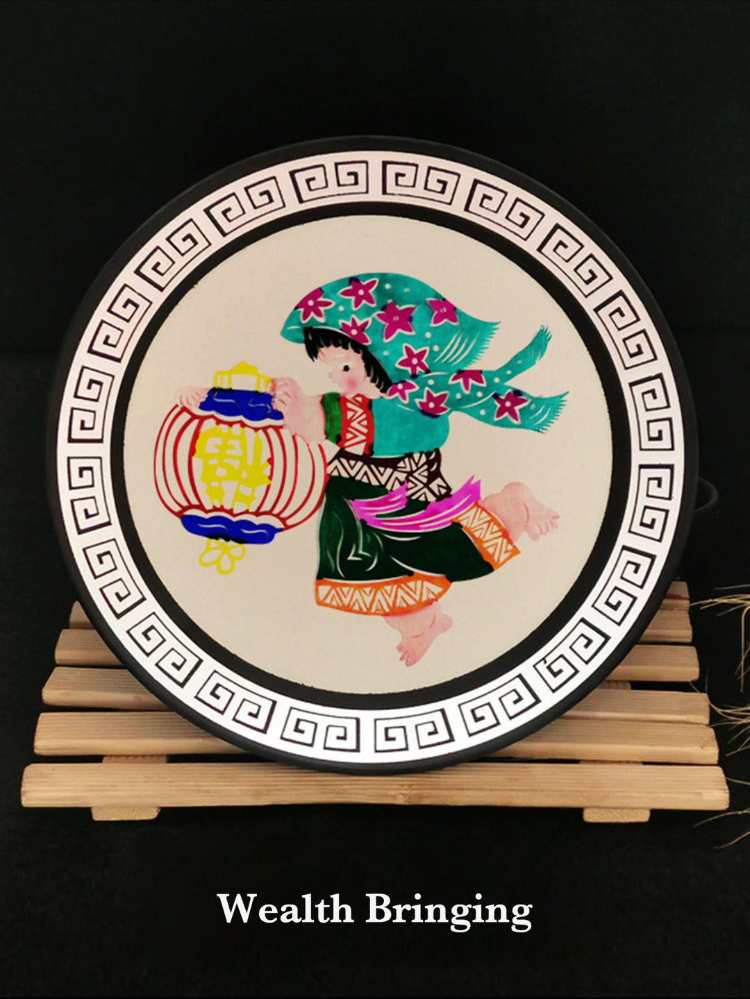 Exquisite Chinese Style Handcrafted Paper-Cut Mirror Frame – Traditional Home Decor Picture Frame with Unique Patterns, Gift & Hanging Ornament
