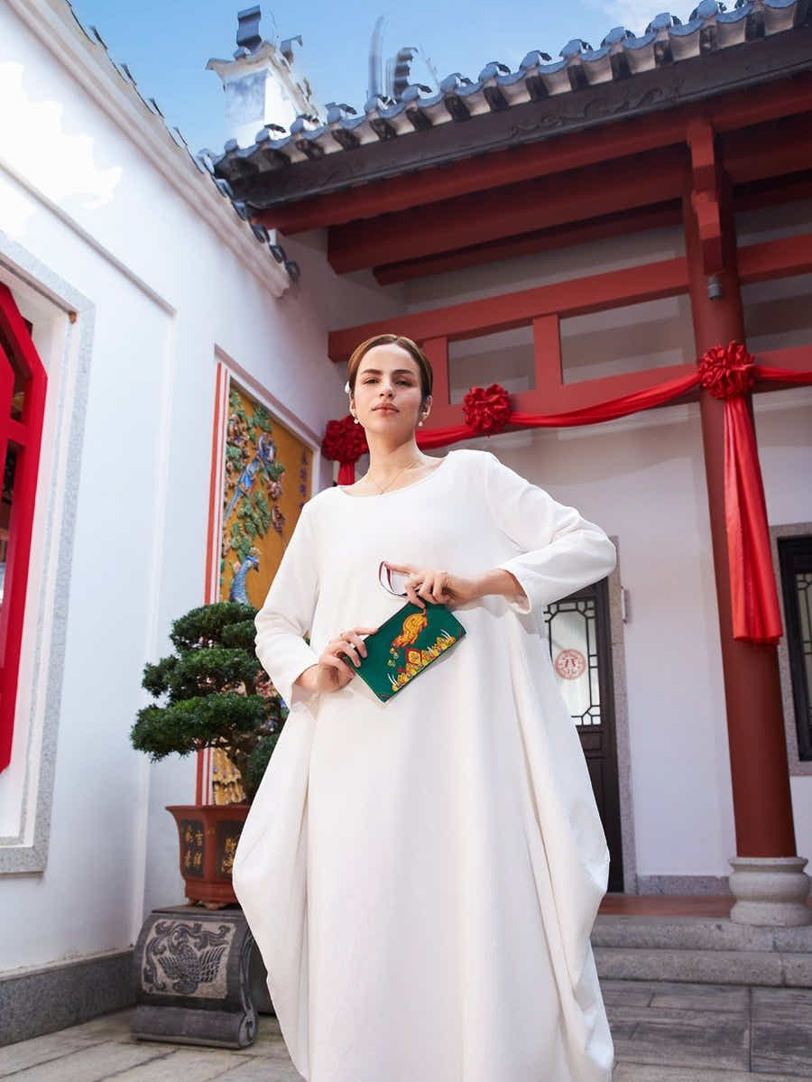 Deep Green Embroidered Linen Tote: Tibetan Prosperity Symbol & Eco - Durable - Yomkey