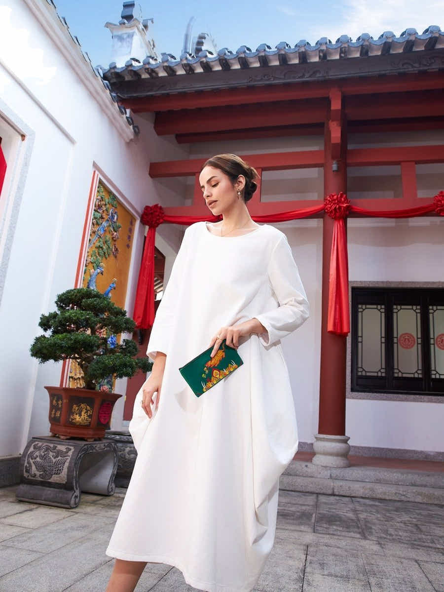 Deep Green Embroidered Linen Tote: Tibetan Prosperity Symbol & Eco - Durable - Yomkey