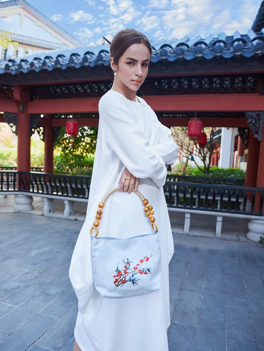 Eco Canvas Tote: Bamboo Handle, Plum Blossom Art & Resilience Symbol - Yomkey