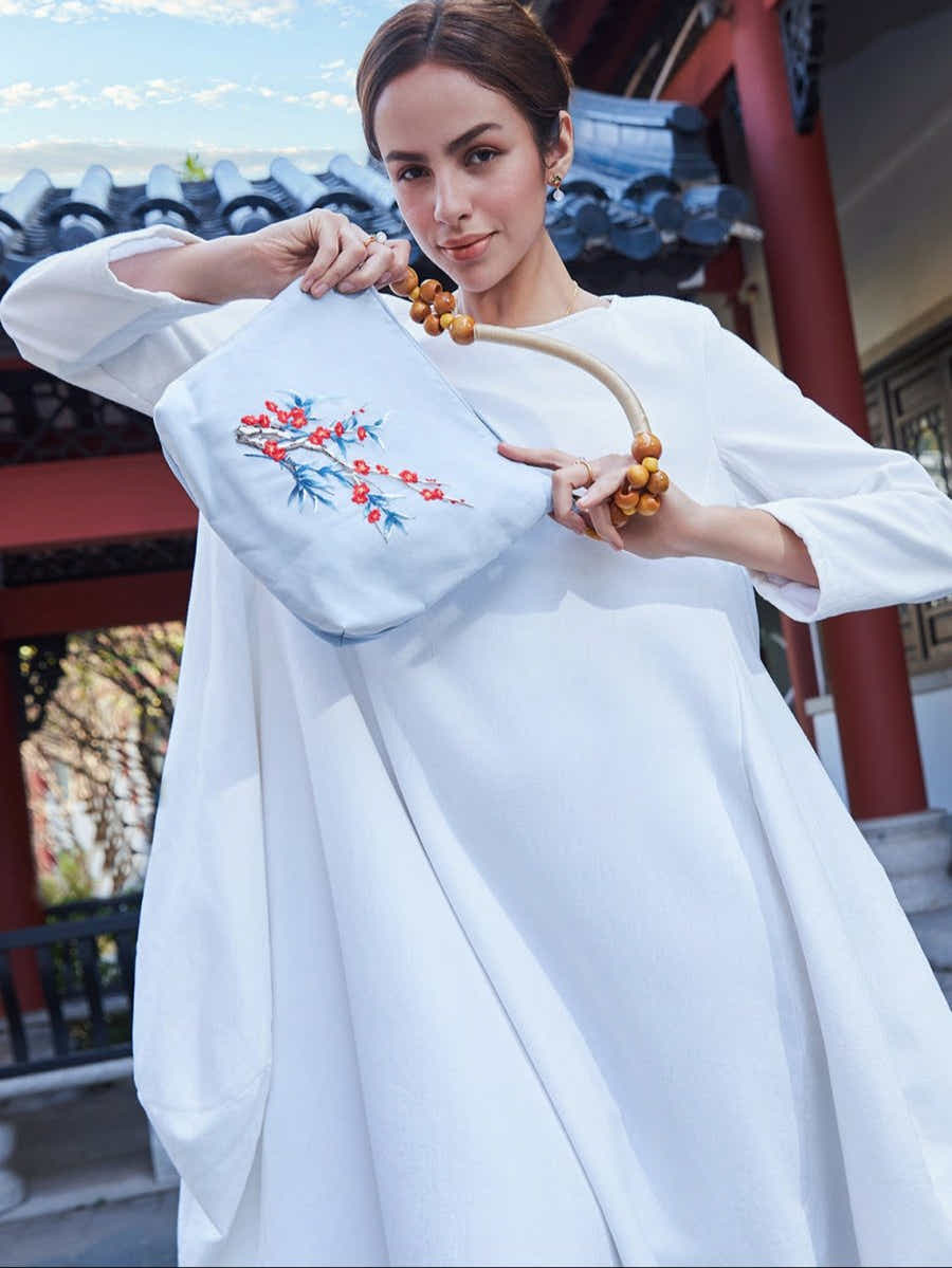 Eco Canvas Tote: Bamboo Handle, Plum Blossom Art & Resilience Symbol - Yomkey