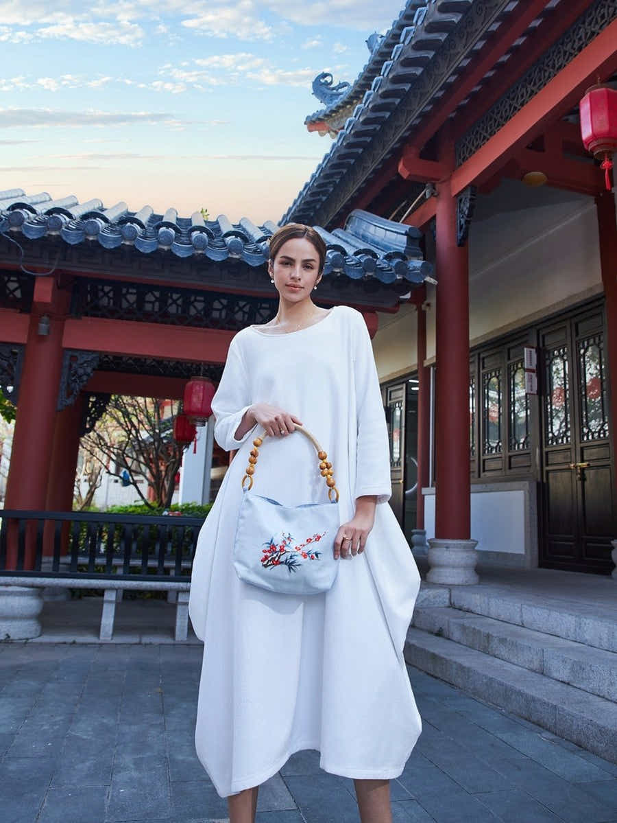 Eco Canvas Tote: Bamboo Handle, Plum Blossom Art & Resilience Symbol - Yomkey