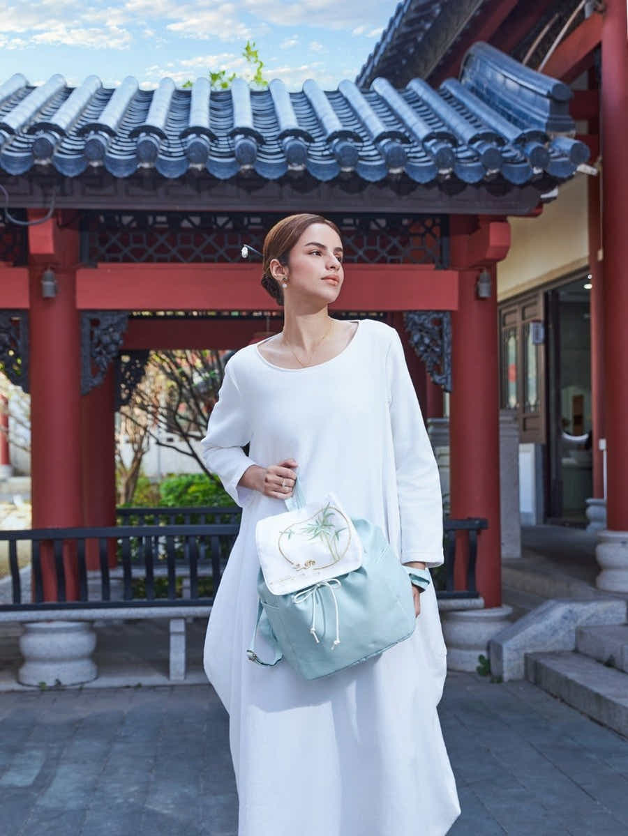 Exquisite Bamboo Su Xiu Embroidery & Durable Linen Canvas Daypack - Yomkey