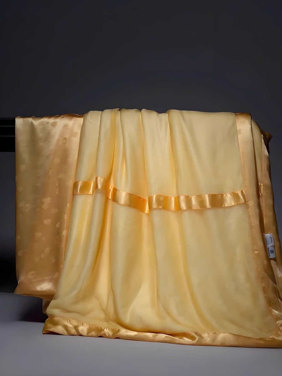 Golden Silk Bedding Set: Phoenix Embroidery, Luxury Health & Comfort - Yomkey