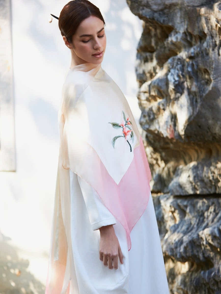 Hand - Embroidered Mulberry Pink Gradient Silk Scarf - Su Embroidery Art - Yomkey