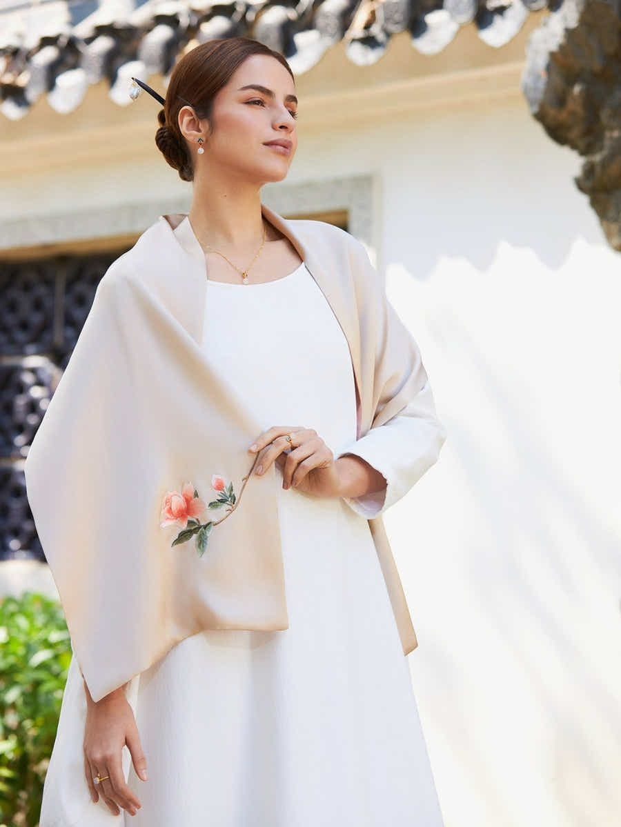 Hand - Embroidered Su Xiu Mulberry Silk Scarf – Champagne Gardenia - Yomkey