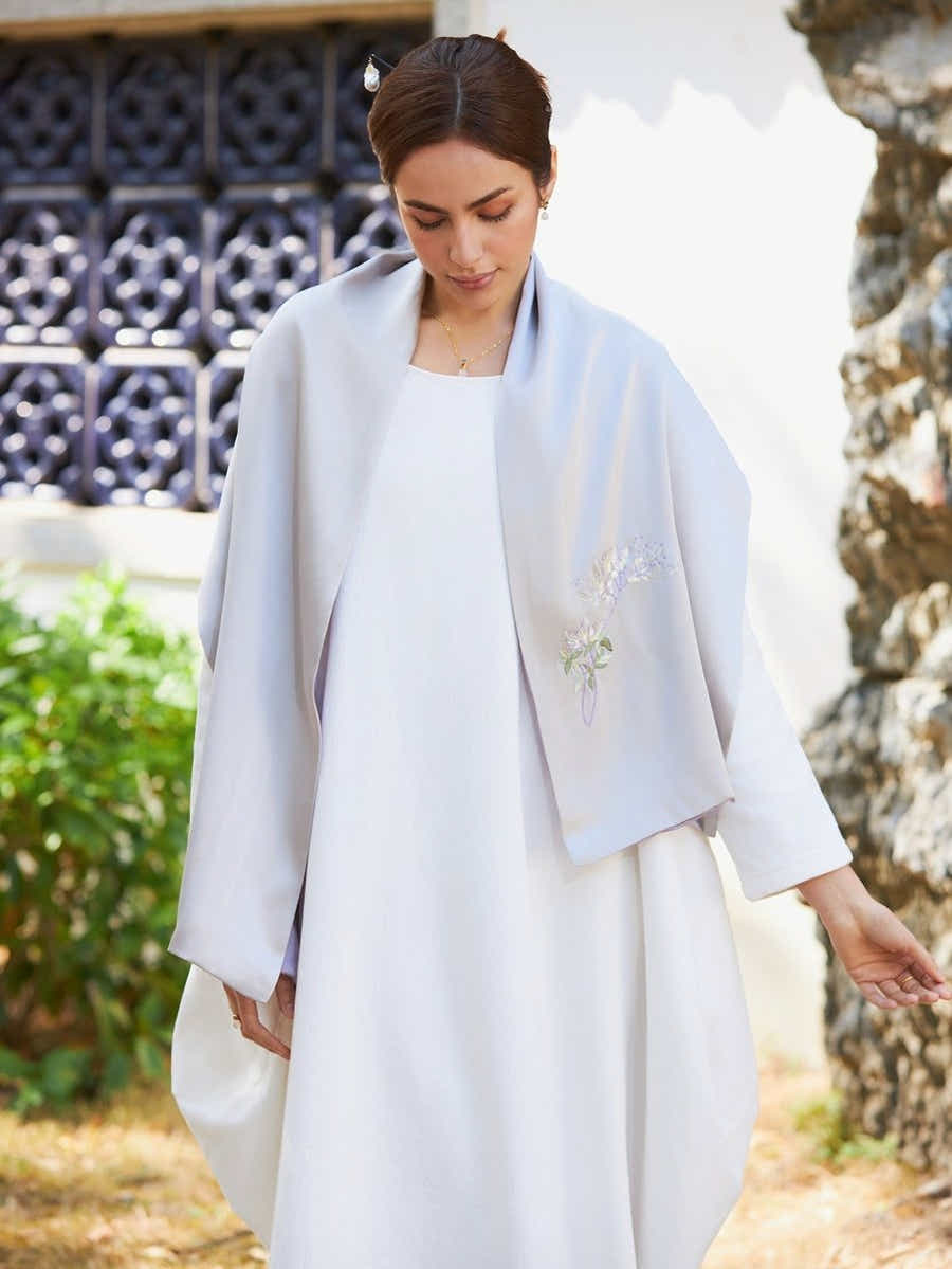 Hand - Embroidered Su Xiu Mulberry Silk Scarf – Silver Grey Orchid - Yomkey