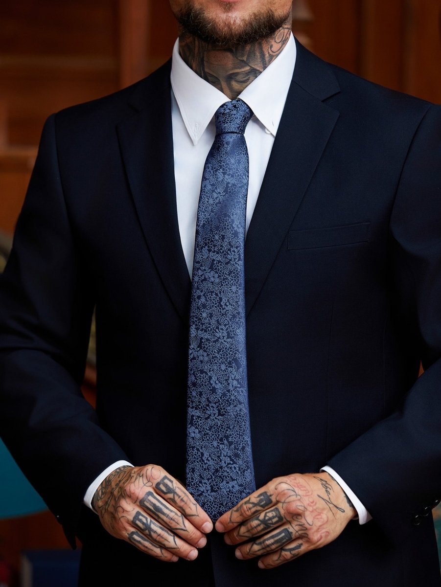 Monarch's Presence Gift Set | Silk Tie & Porcelain | Executive Business Collection - Yomkey