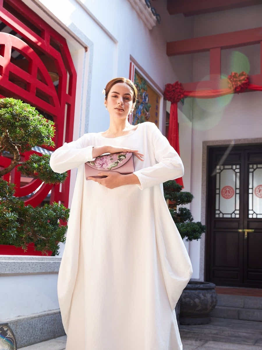 Noble Purple Silk Clutch: Breathable Su Xiu Peony, Wealth & Honor - Yomkey