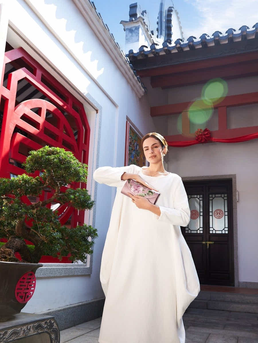 Noble Purple Silk Clutch: Breathable Su Xiu Peony, Wealth & Honor - Yomkey