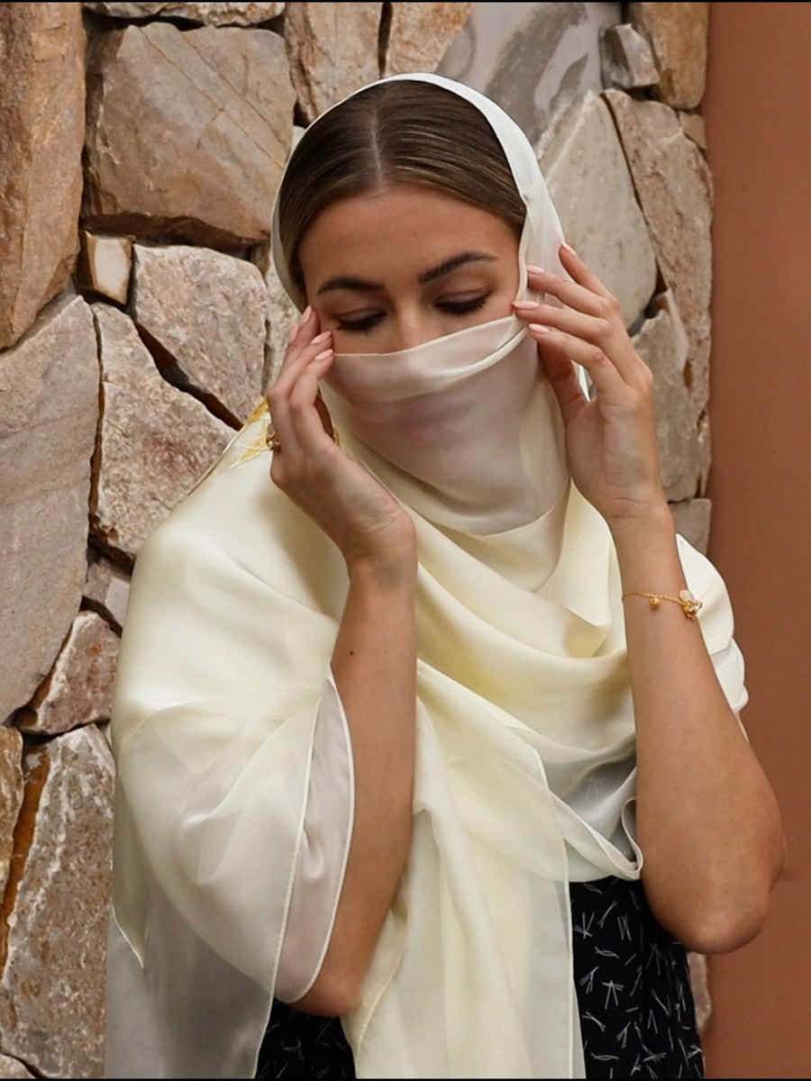 Hand-Embroidered Mulberry Silk Scarf - Chinese Su Embroidery Art