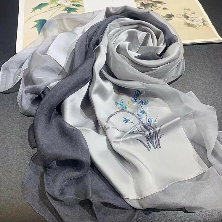 Exquisite Hand-Embroidered Silk Shawl - The Epitome of Artisan Craftsmanship and Timeless Elegance