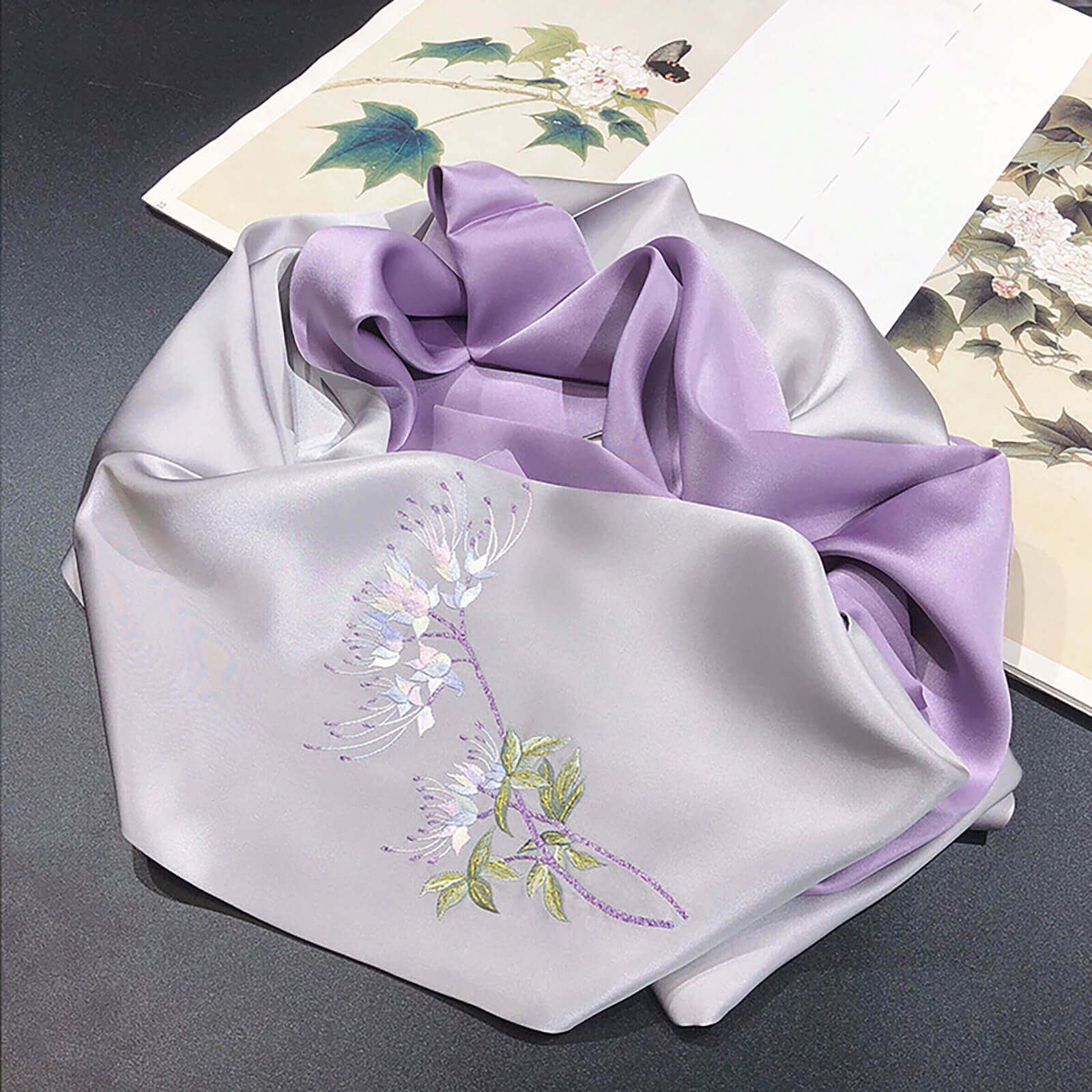 Exquisite Hand-Embroidered Silk Scarf - The Epitome of Artisan Craftsmanship and Timeless Elegance