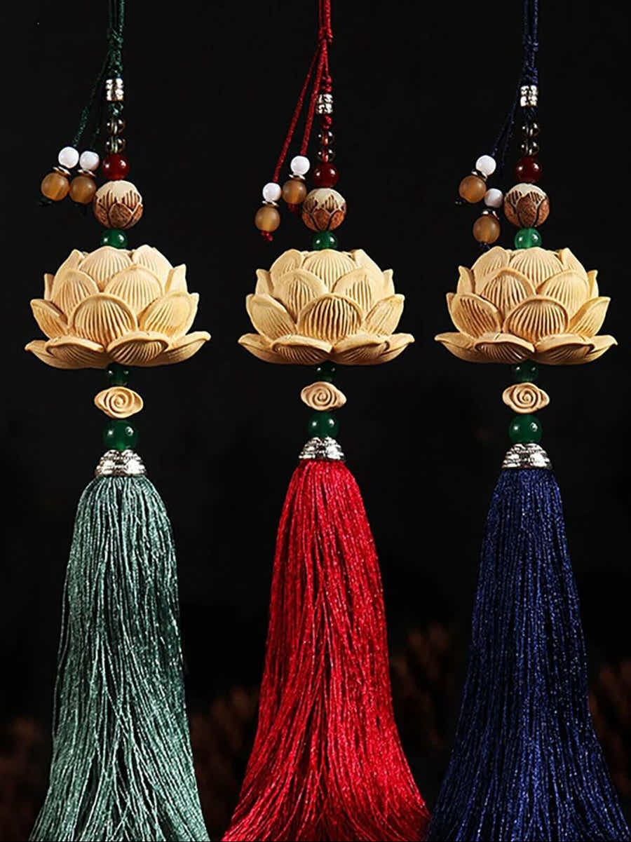 Master-Crafted Boxwood Lotus Car Hanging - Serenity in Motion