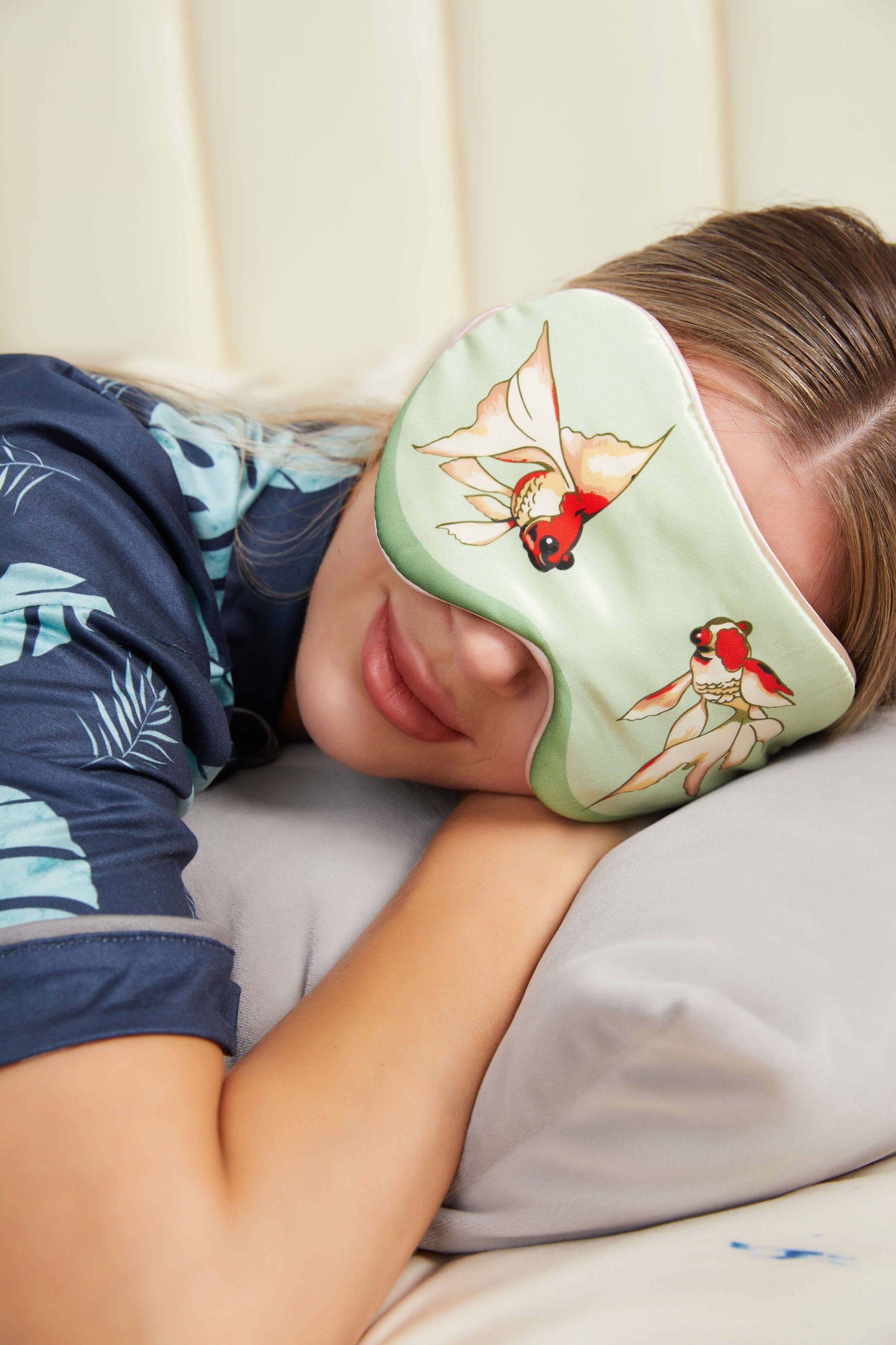 Luxurious Silk Sleep Mask - Ultimate Comfort for Restorative Slumber