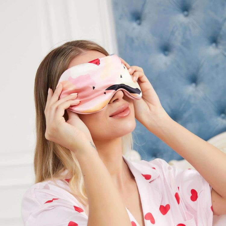 Luxurious Silk Sleep Mask - Ultimate Comfort for Restorative Slumber